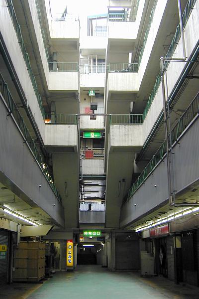wOiQj Y.UENO '02